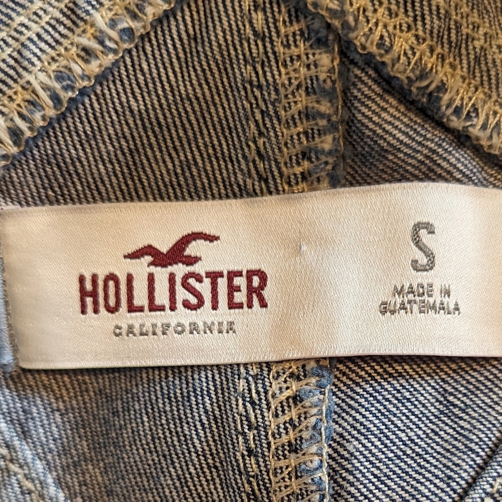 EUC..Hollister Denim Bib Ripped and Distressed Overalls Size Small - Picture 2 of 9